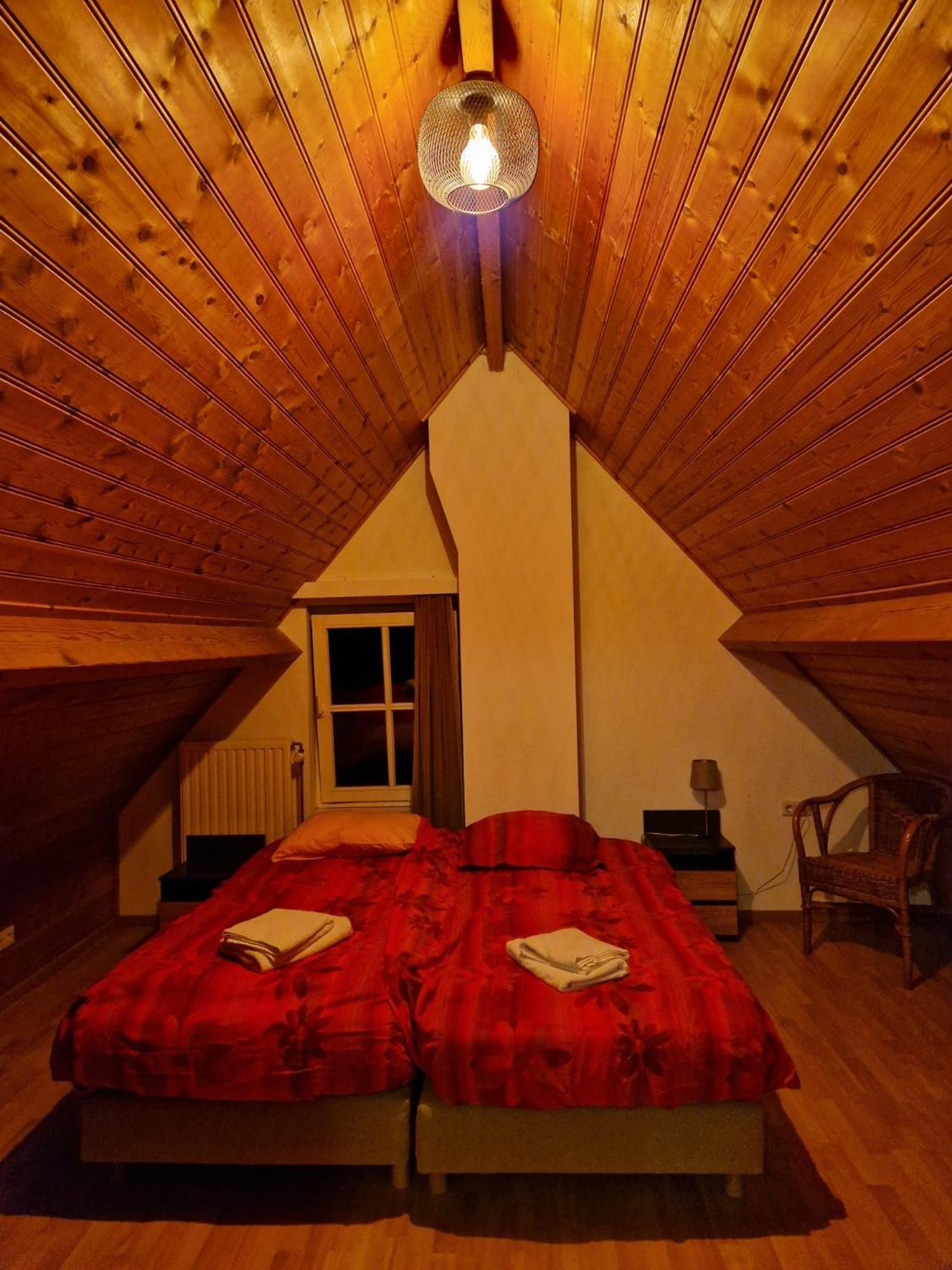 Villa De Bedstee Schoondijke Esterno foto